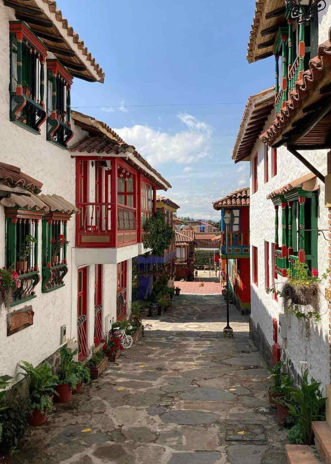 cual es el pueblo de boyaca mas cercano a bogota
